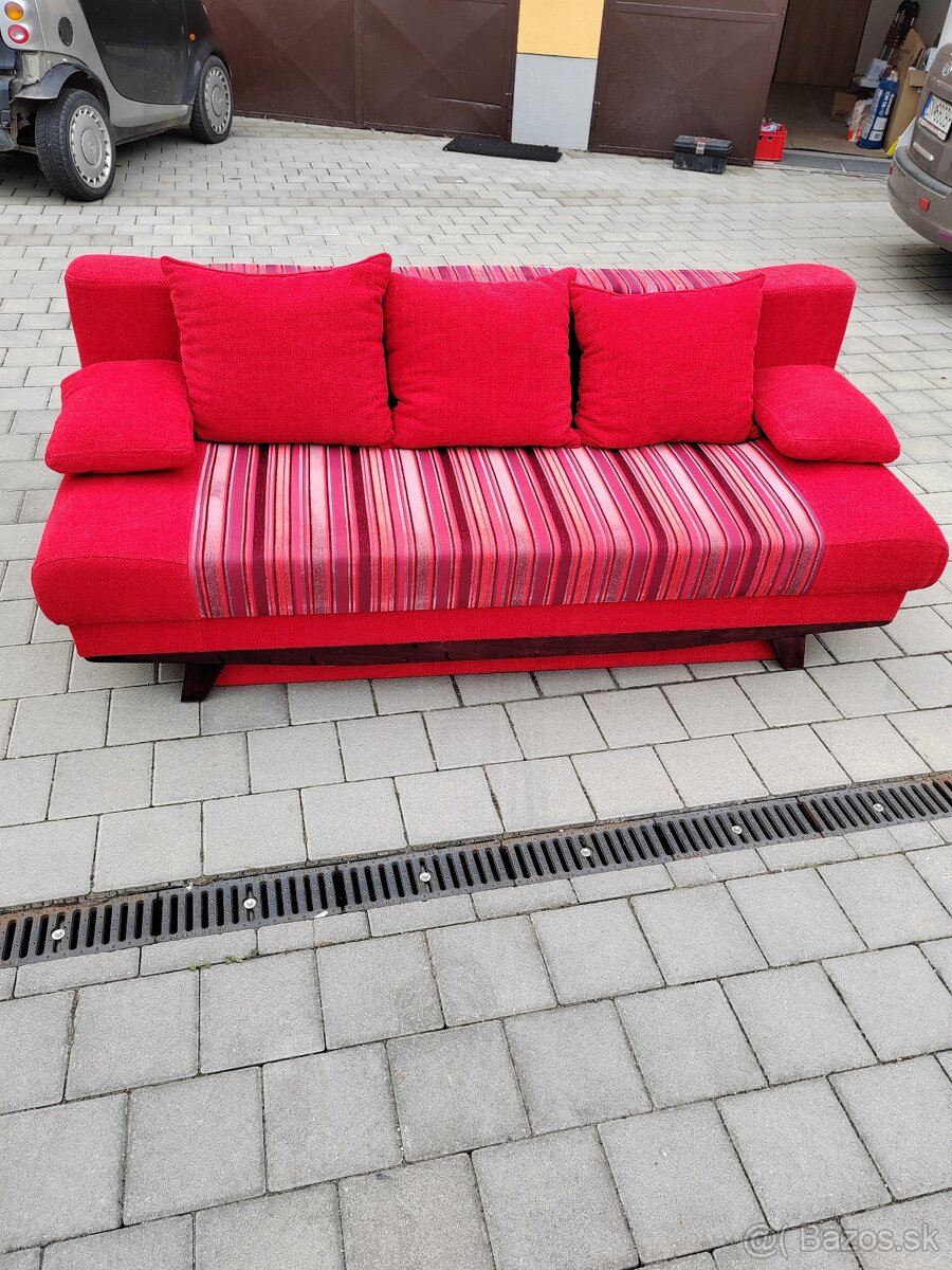 Rozkladacia sedačka.