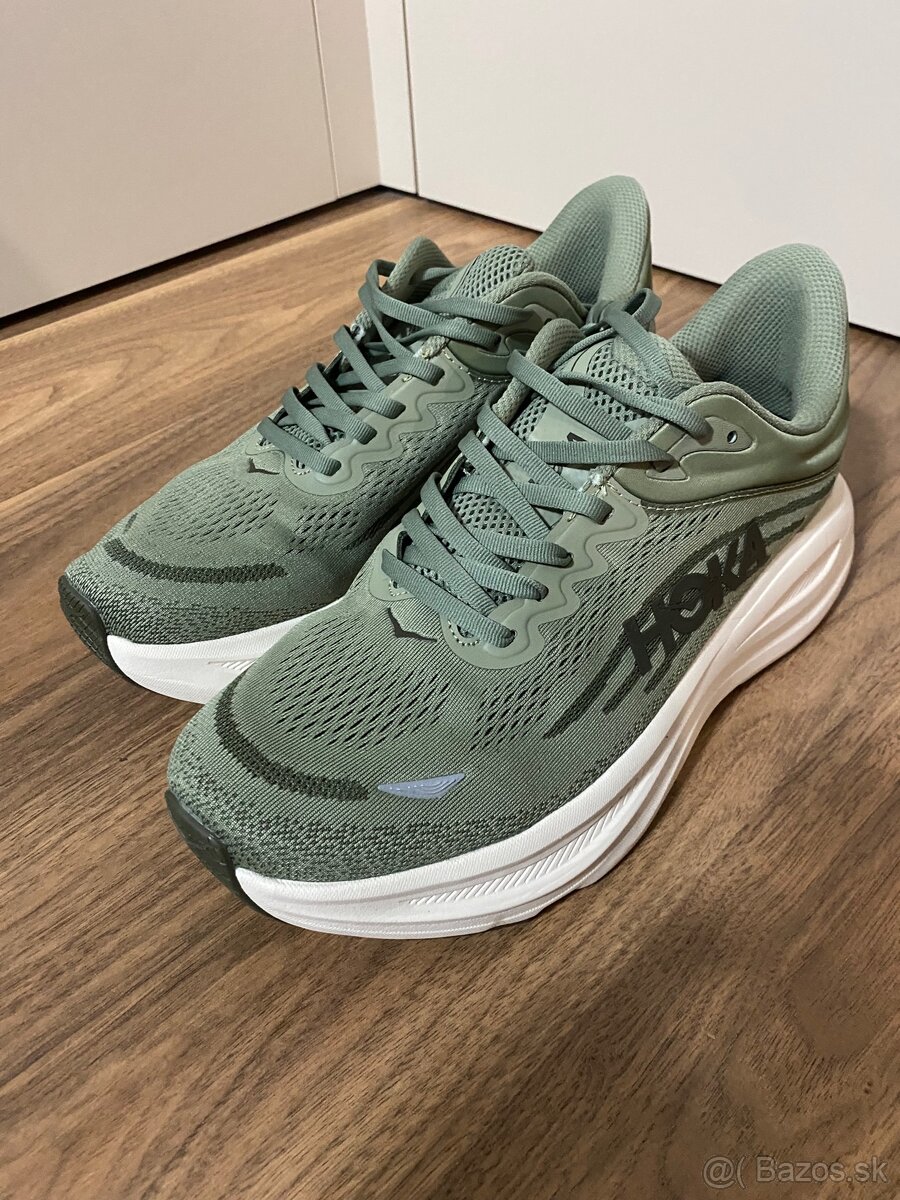 Nove tenisky Hoka One Bondi 9