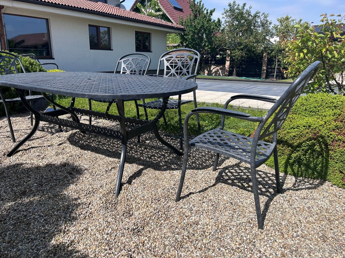 Záhradný kovový nábytok, sedenie