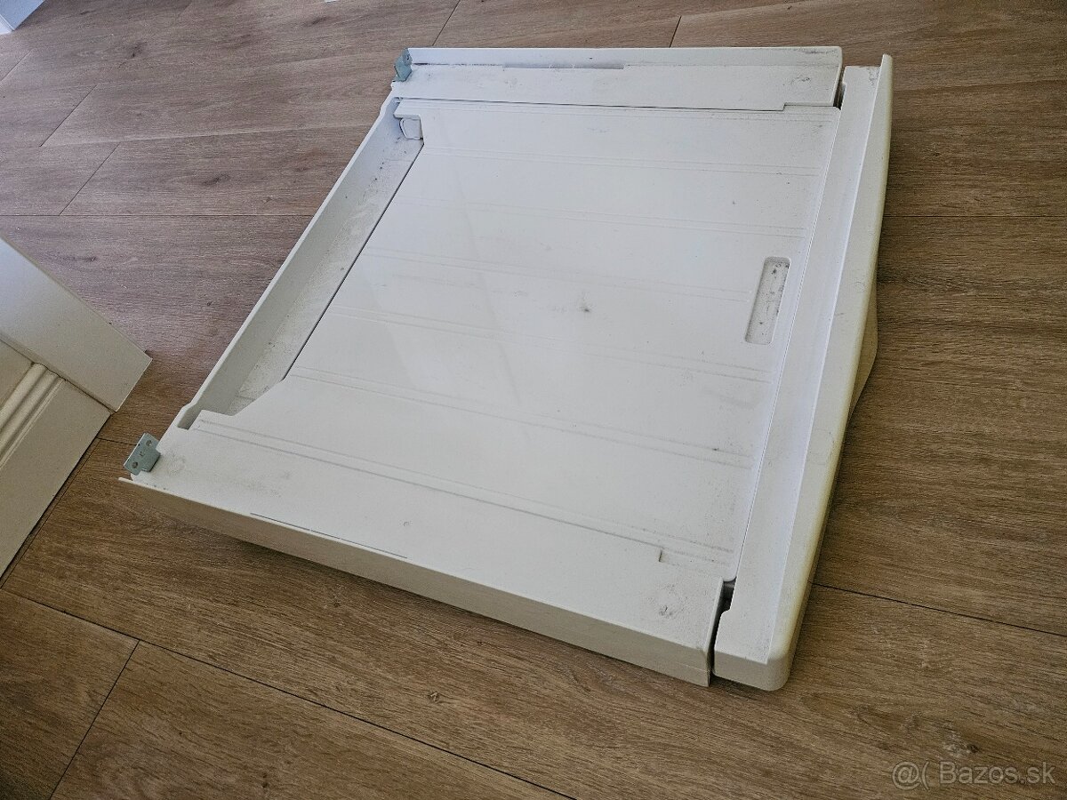 Predam medzikus medzi pracku a susicku: whirpool sks 200