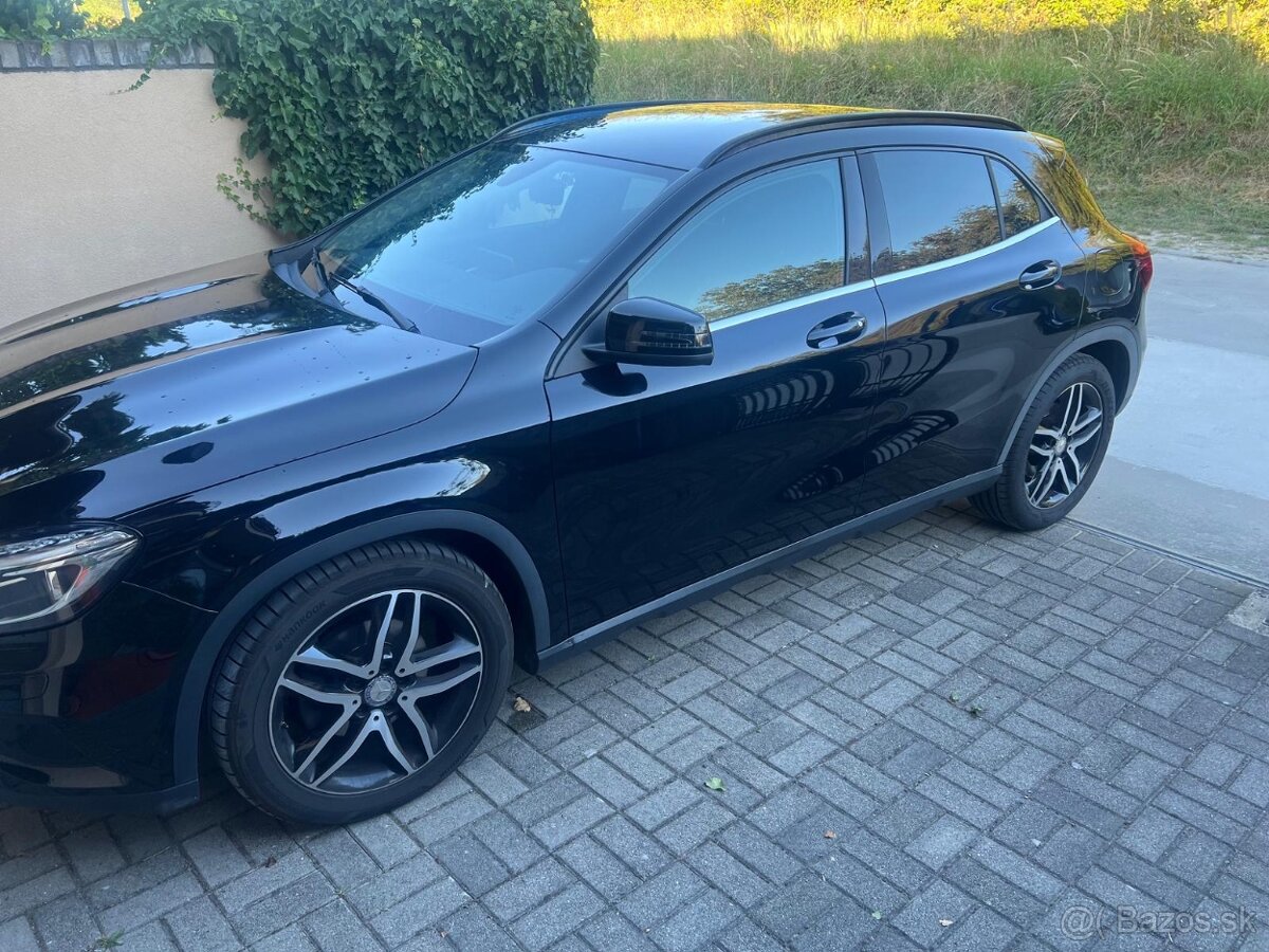 Mercedes - Benz GLA 2016