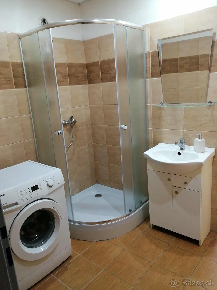 Prenájom 1 izbový byt