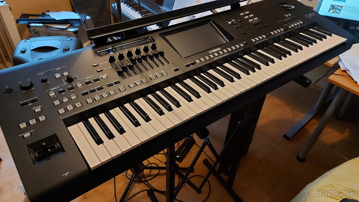 Yamaha Genos 1