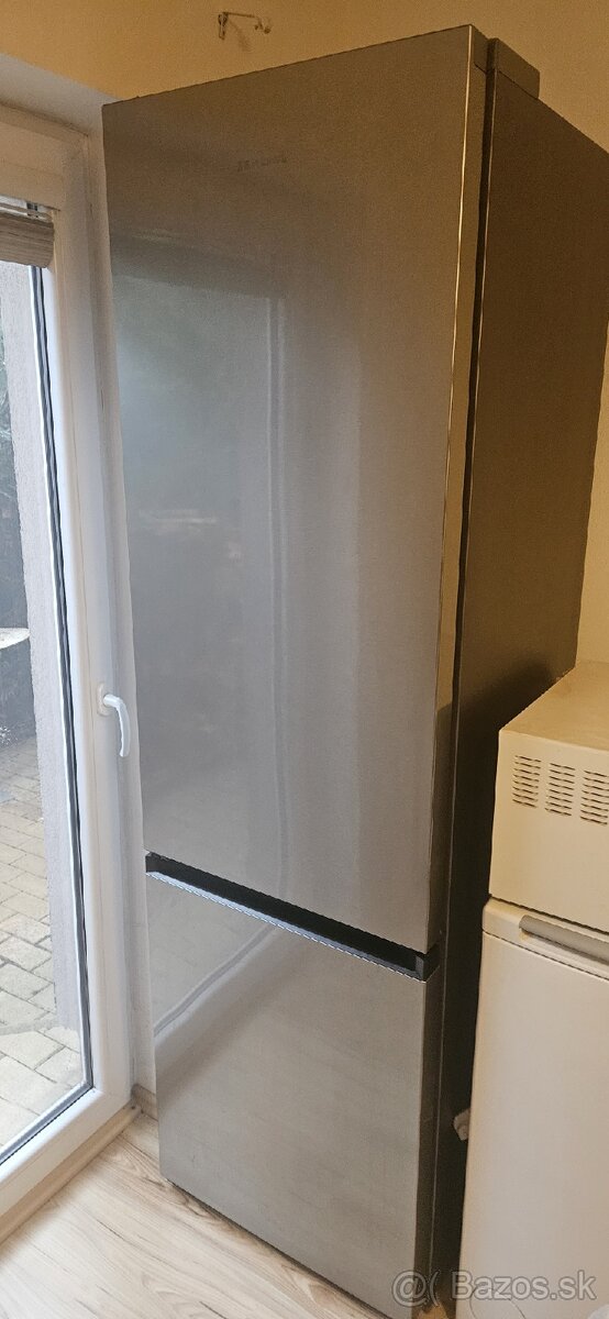 Predám kombinovanú chladničku Samsung RB38T600DSA