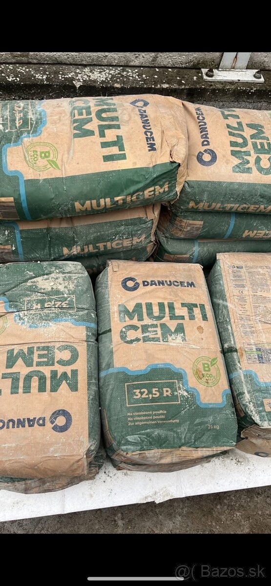 Predám 18 vriec stavebného cementu/betónu Zostalo mi po stav