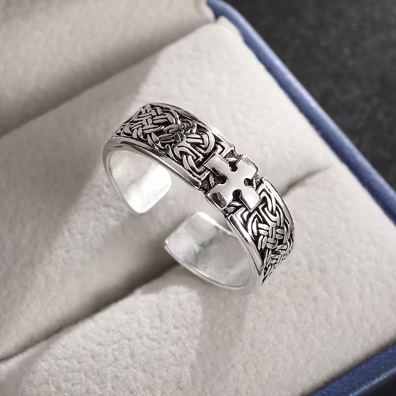 Vintage prsteň s keltským uzlom a krížom