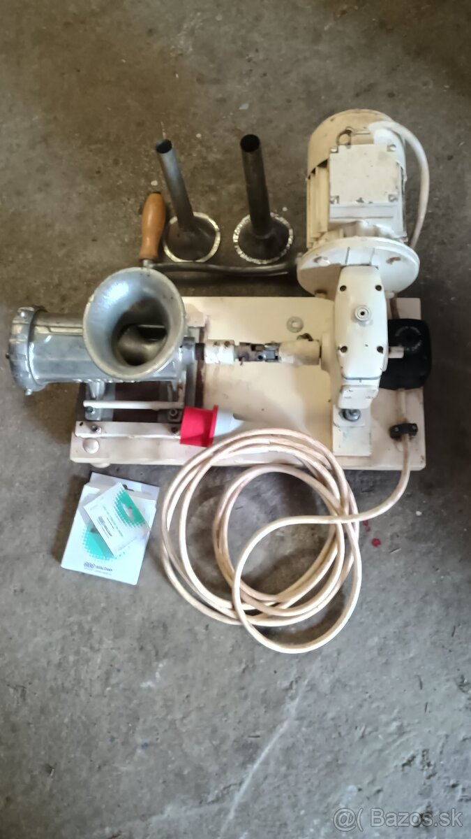 Mlynček a plnička klobás