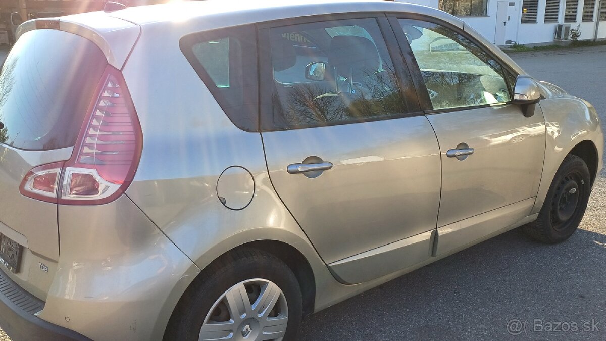 Renault Scenic 1.4i 96kw r.2009