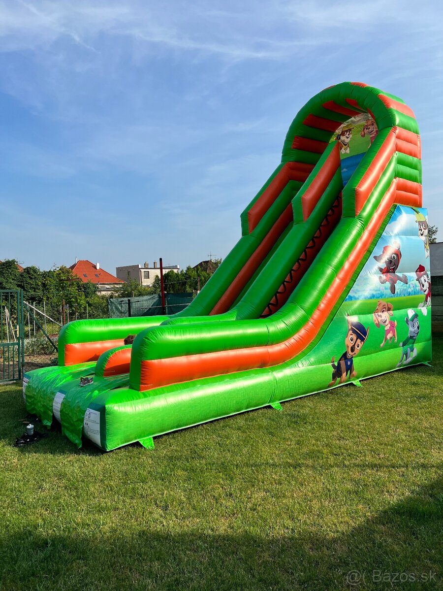 Skákací hrad Labková Patrola