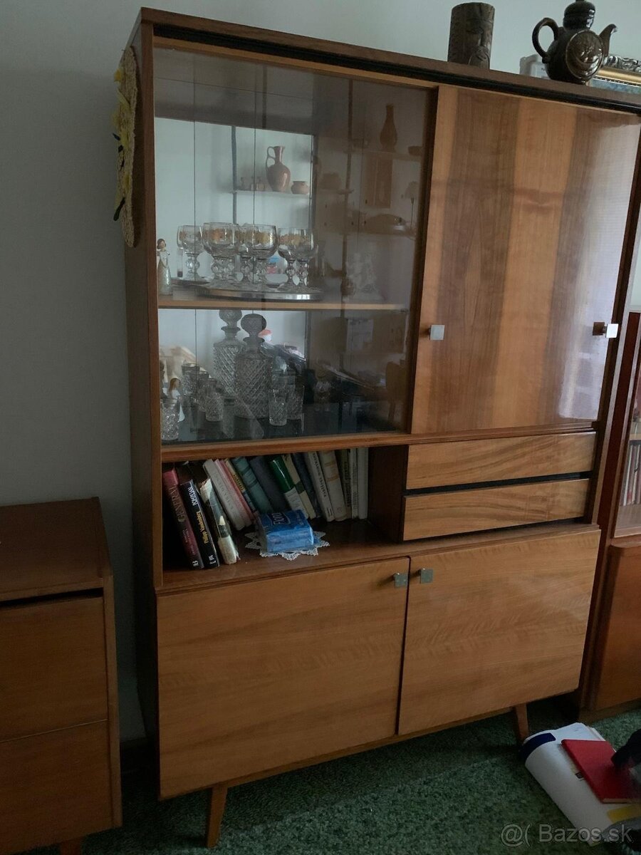 Retro nábytok zo 70 rokov