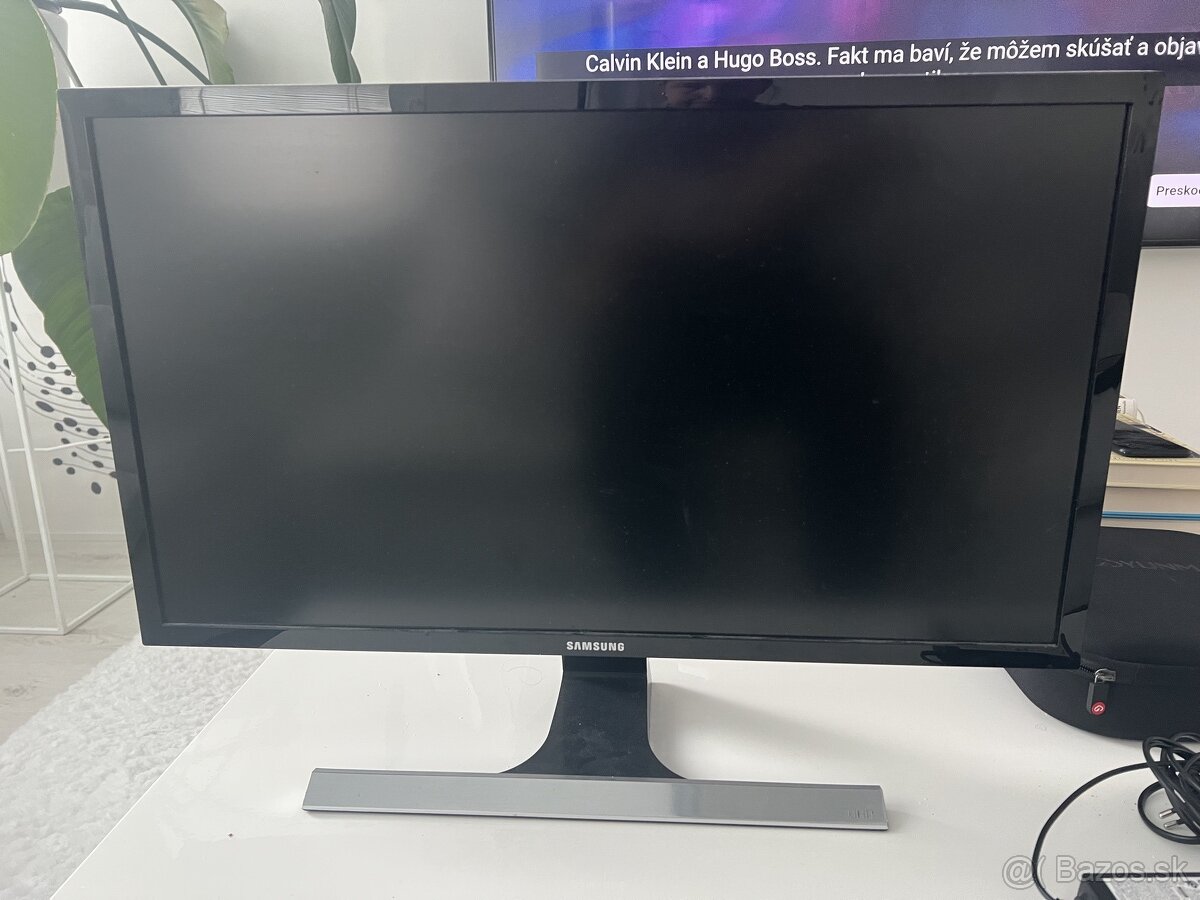 SAMSUNG U28E590D 28" (72 cm) 4K UHd