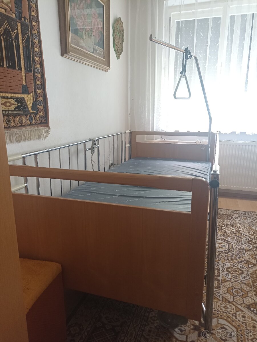 Elektrická polohovacia posteľ s matracom