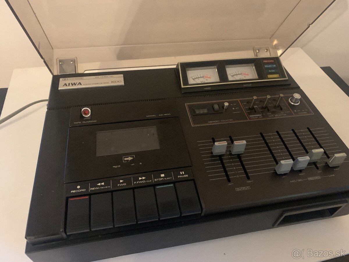 AIWA-kazetovy deck
