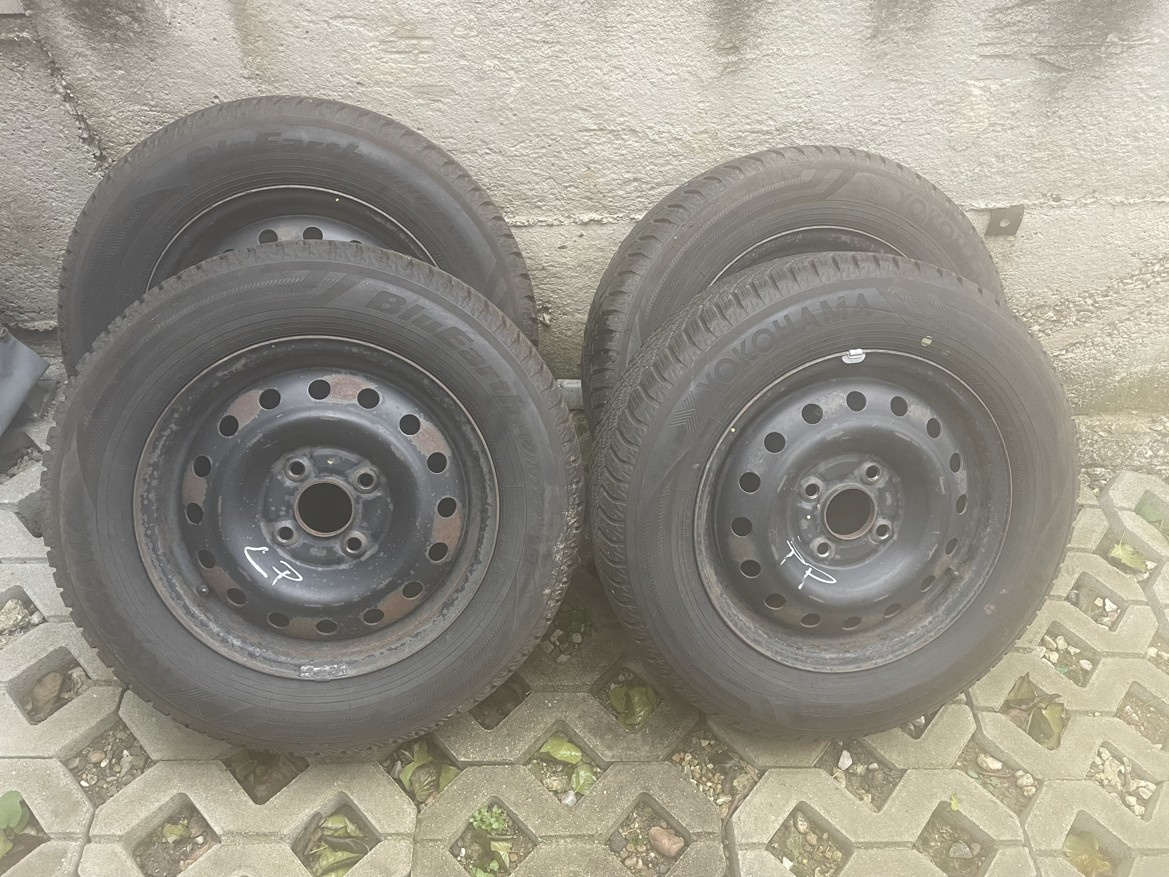 Predam zimne Yokohama 195/65r15 DOT 3120
