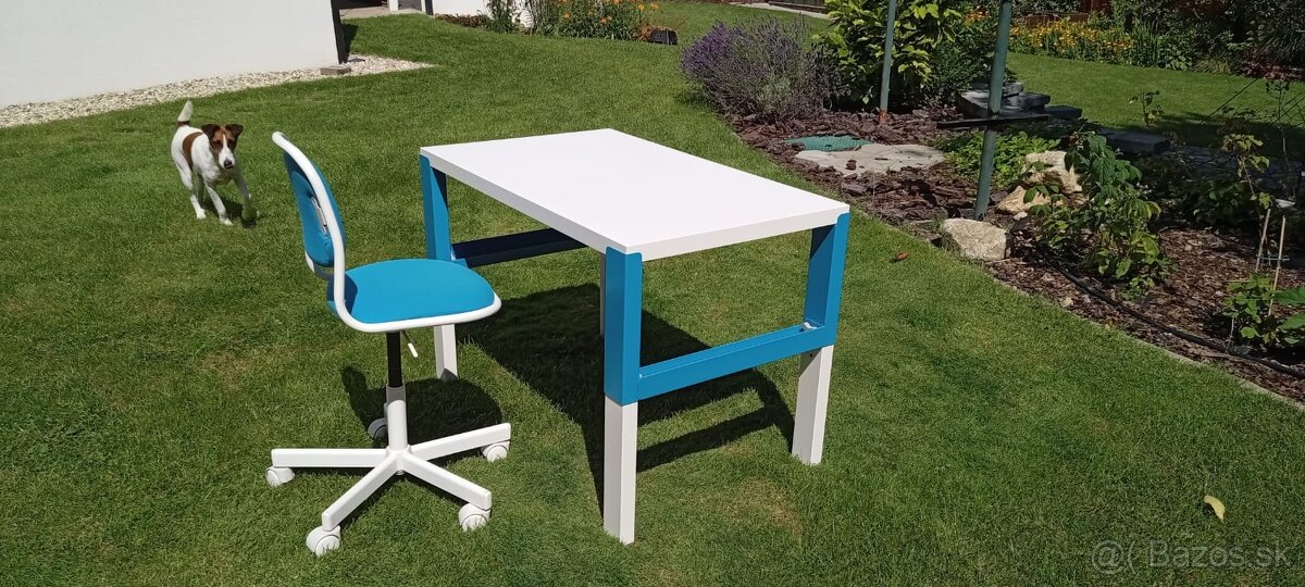 Vyskovo nastavitelny stol a stolicka Ikea Pahl