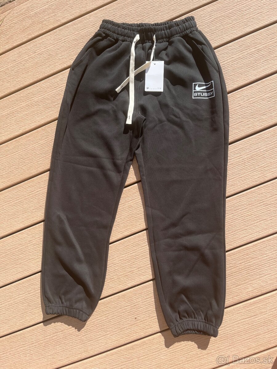 NIKE x Stüssy teplaky čierne M
