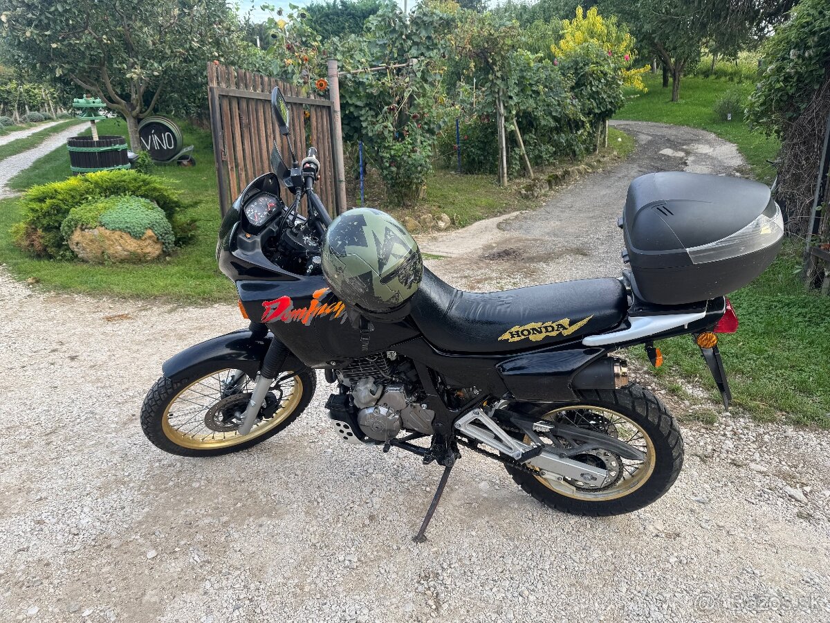 Honda Dominator 500