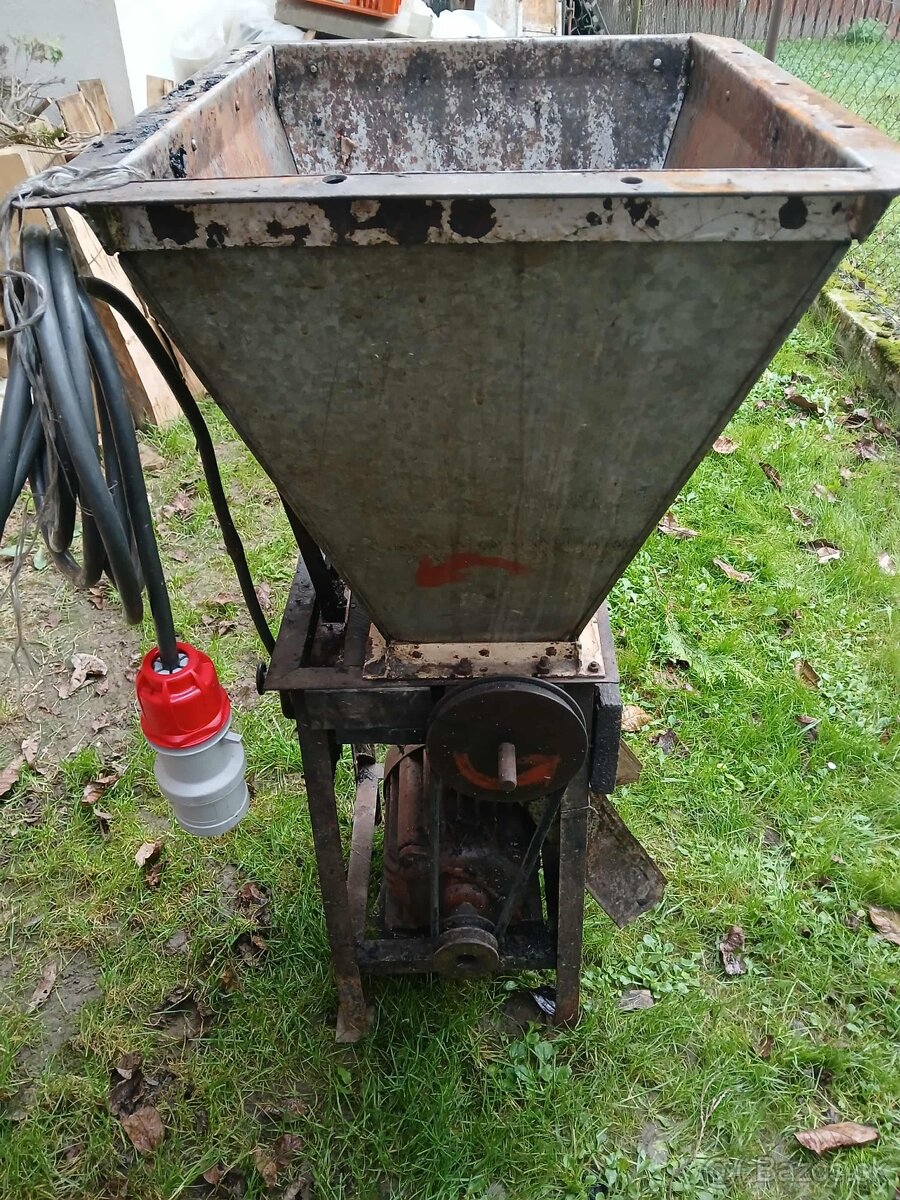 Predám šrotovník na jablká