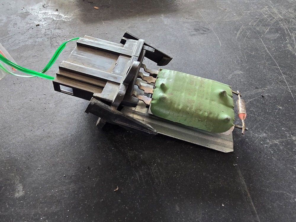 Odpor kúrenia Seat 3131090055