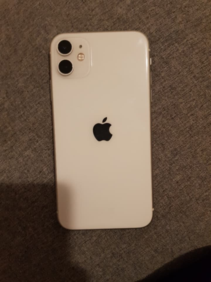 Iphone 11 white