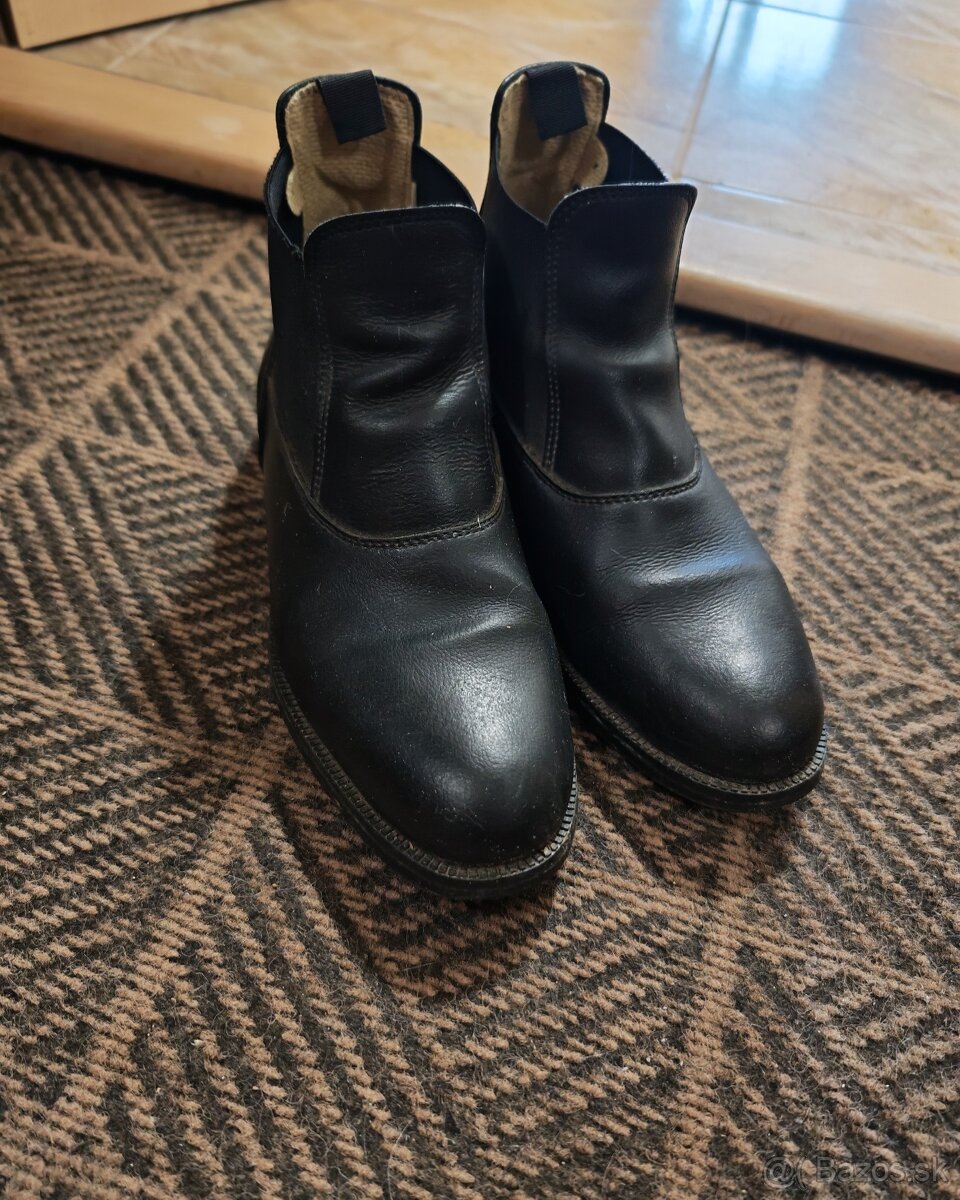 Jazdecké kotníkové čižmy 42