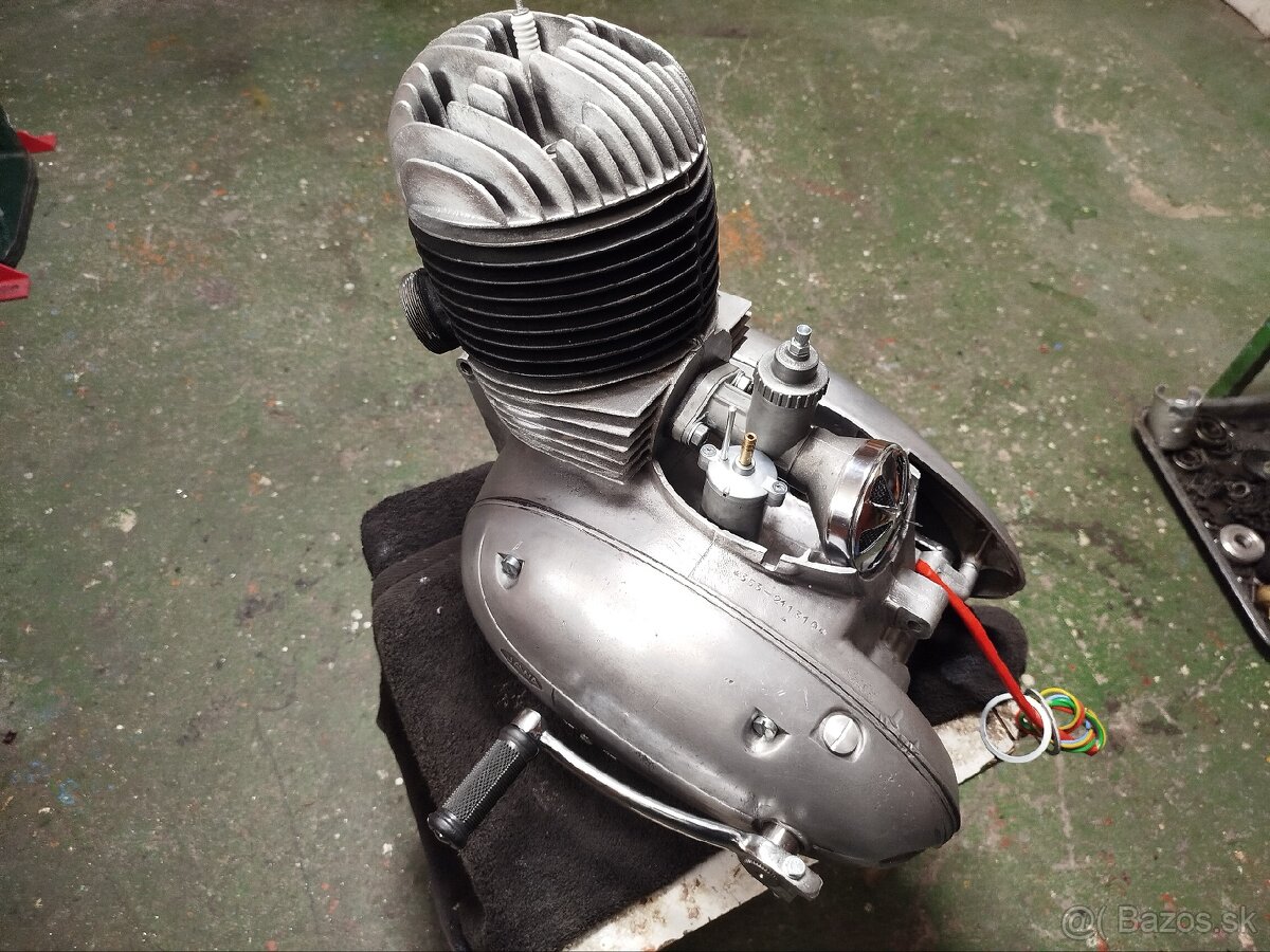 Prodám motor na kývačku Jawa 250/353 po generální opravě.