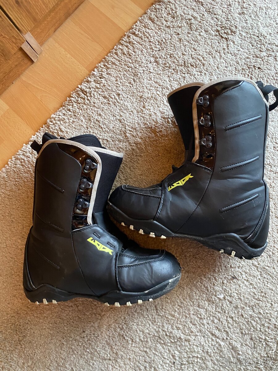 Snowboard topánky 42