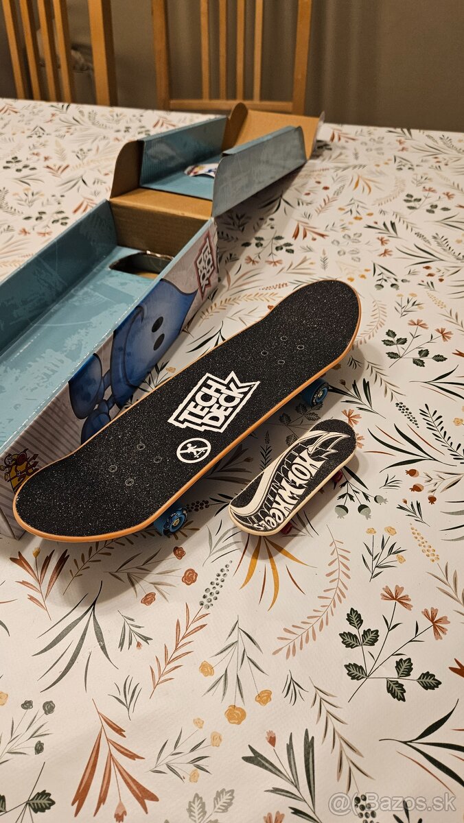 Handboard tech dech