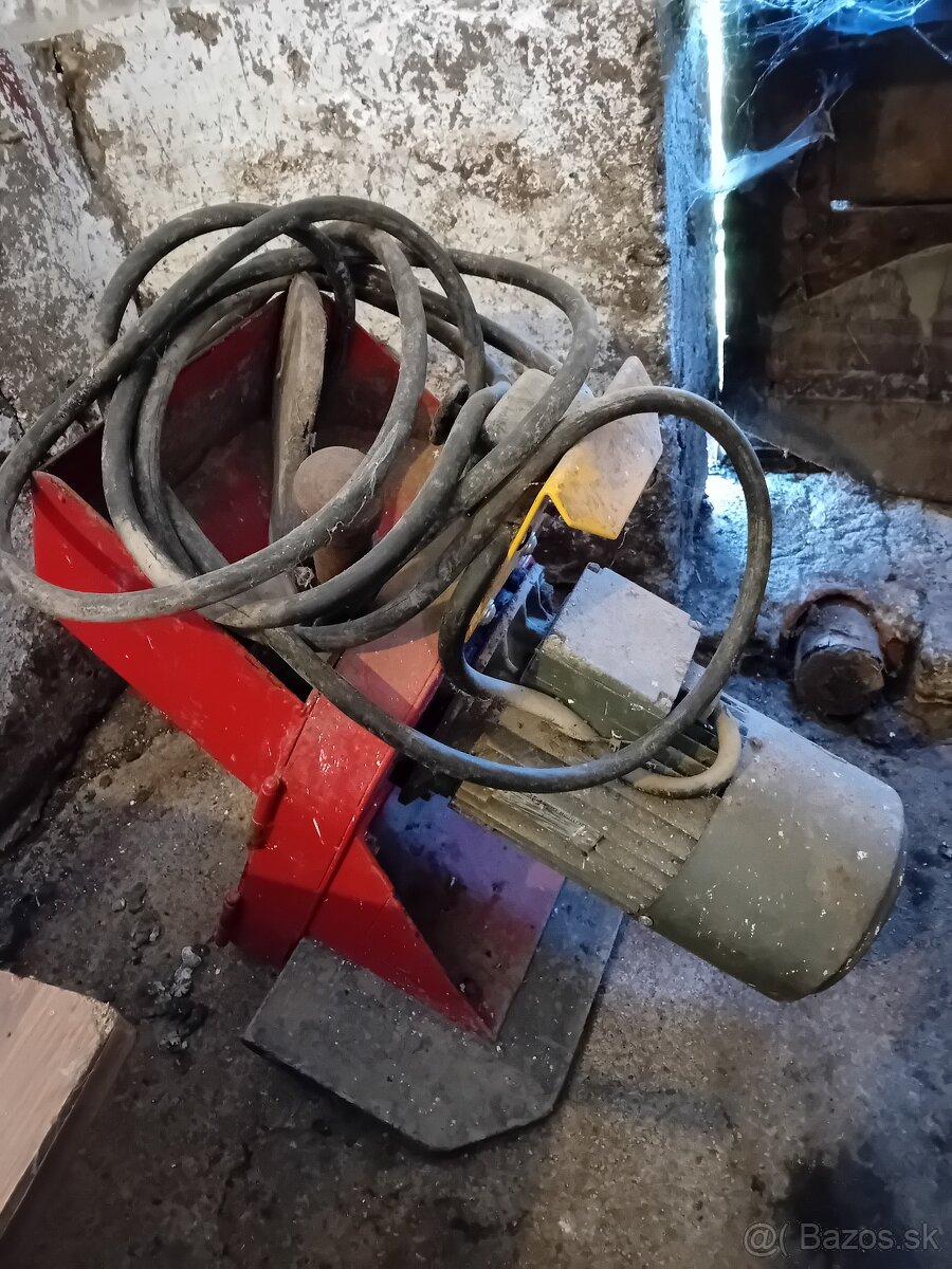 Elektrický rajbač, struhač,