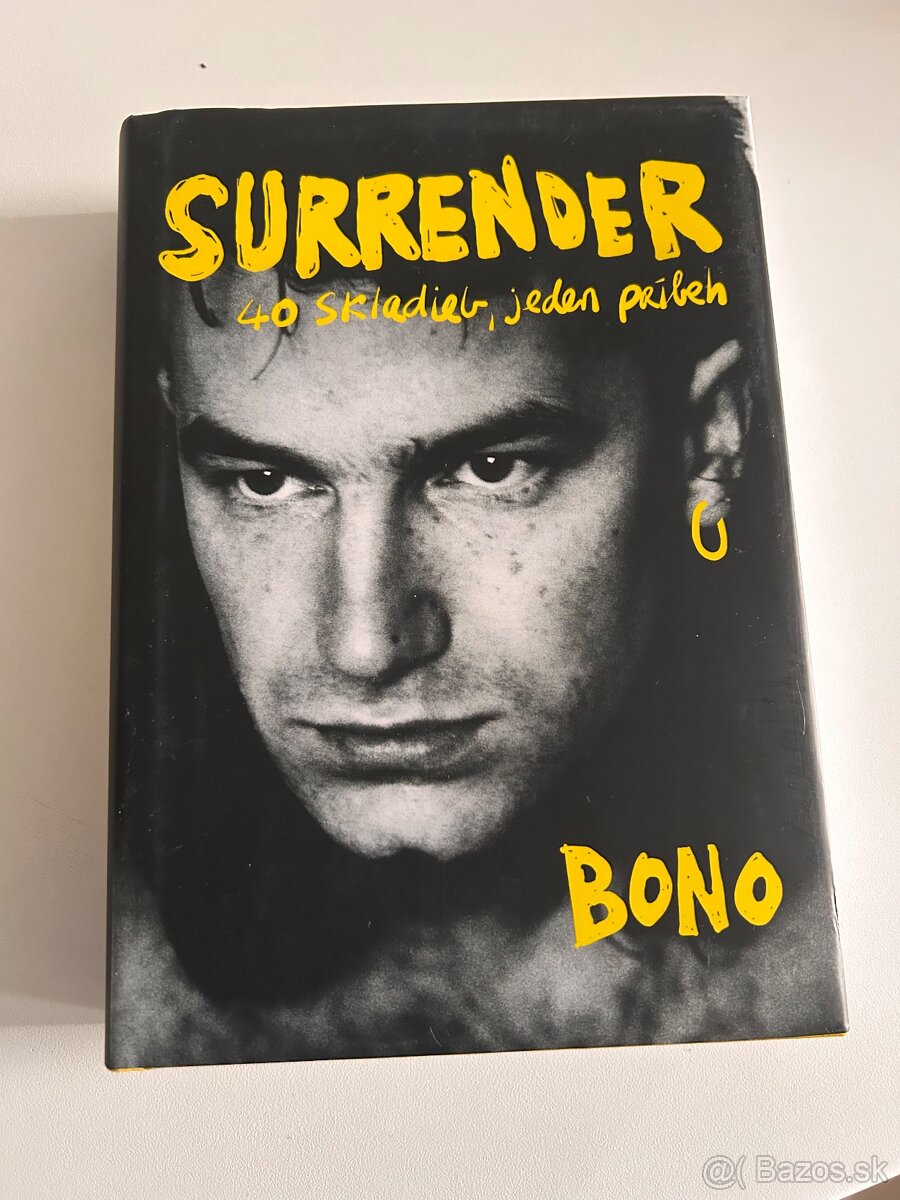 Kniha “Surrender” od spevaka U2