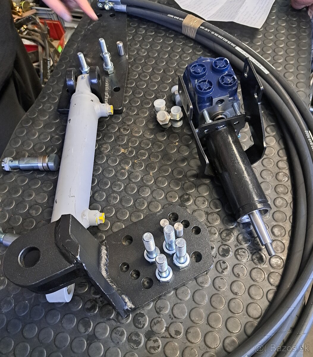 SERVO,ORSTA RIADENIE TRAKTOR ZETOR,CRYSTAL