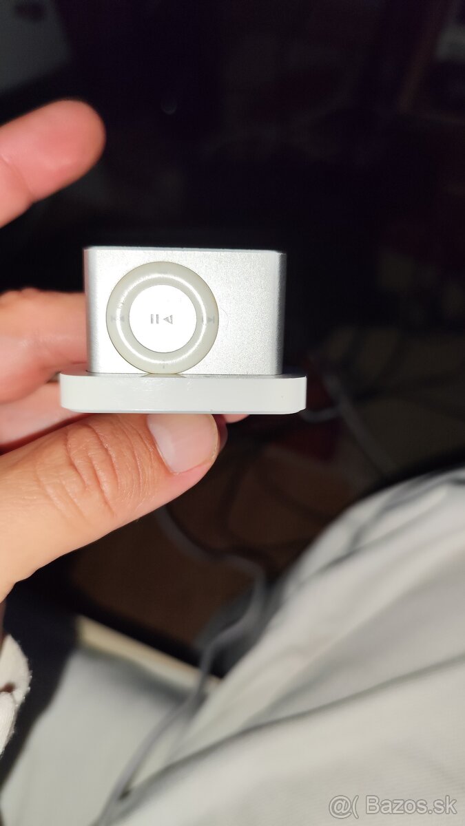 Apple iPod shuffle 2. generácia (7.1 MPX) – KOMPLET SET s or