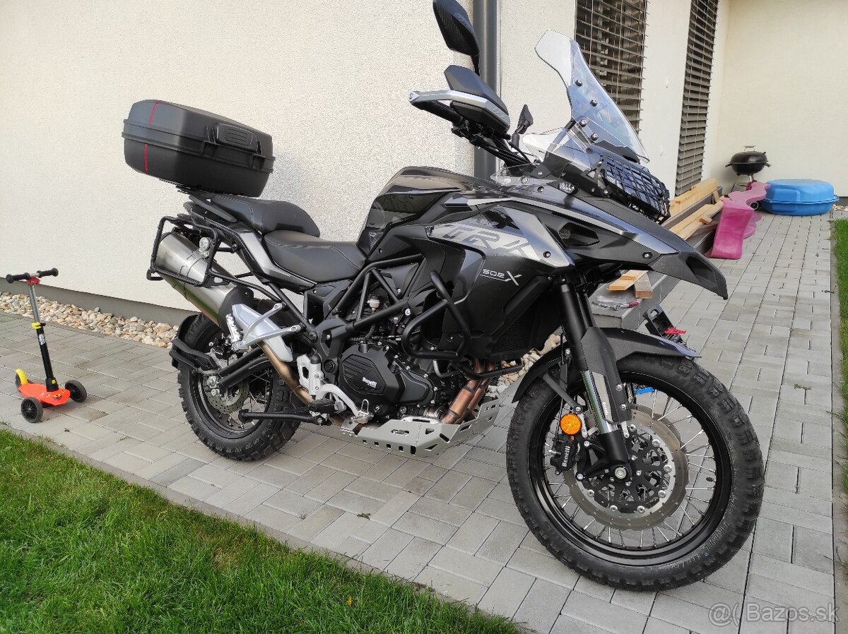 Benelli TRK 502X