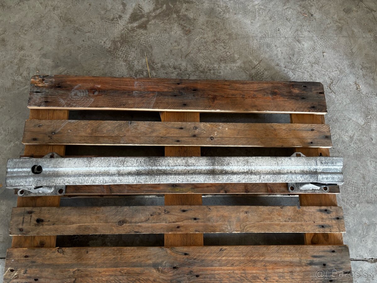 Predná výstuha Peugeot 308 T7