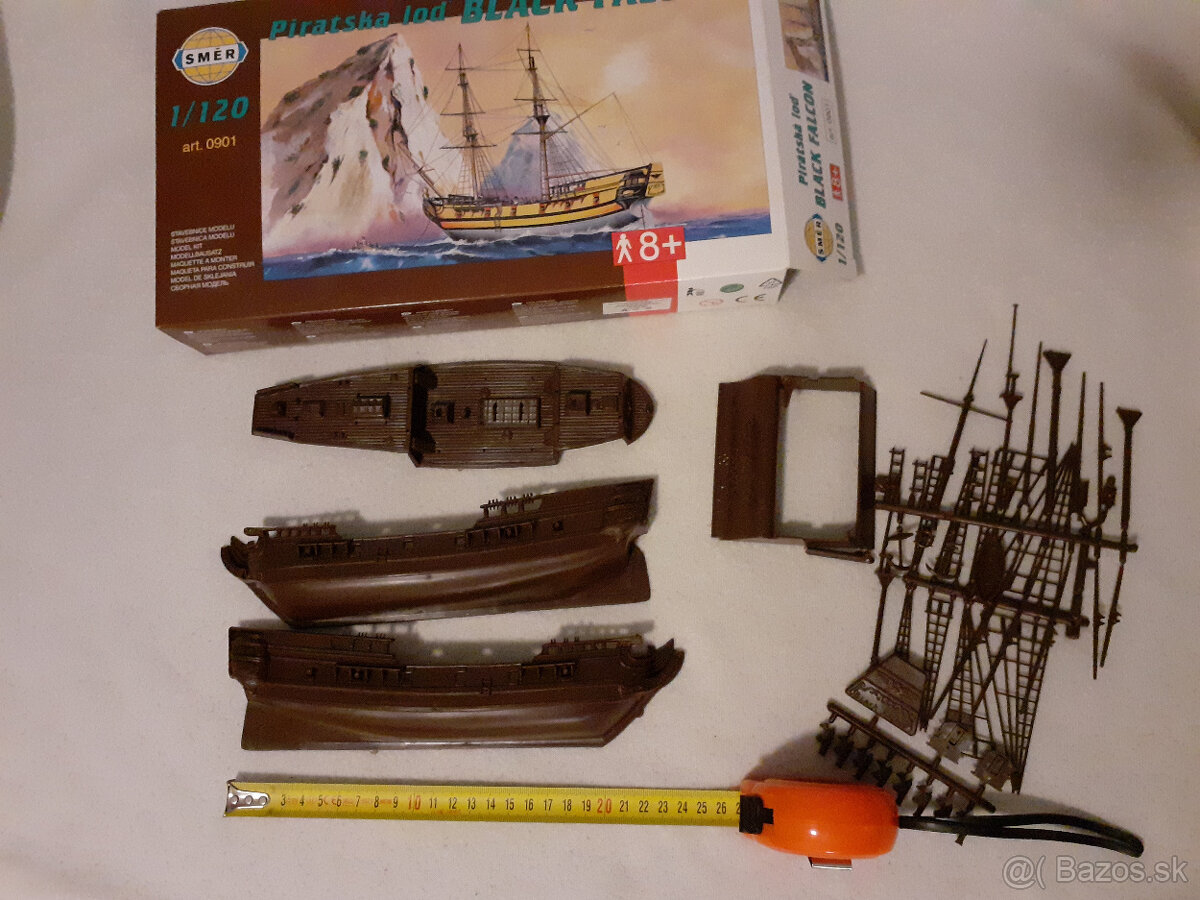 Plastikový model lode Black Falcon 1/120 SMER