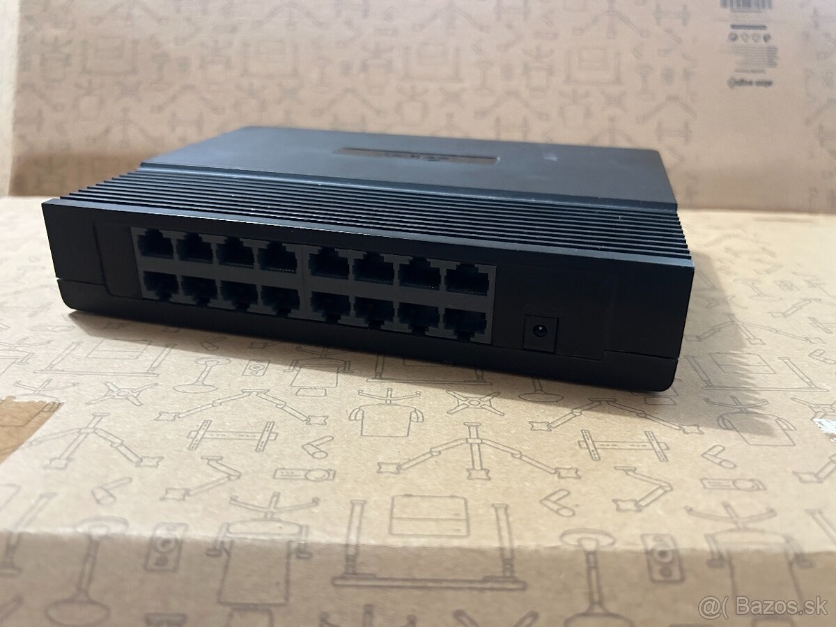 tp-link switch - 16 potový - TL-SF1016D