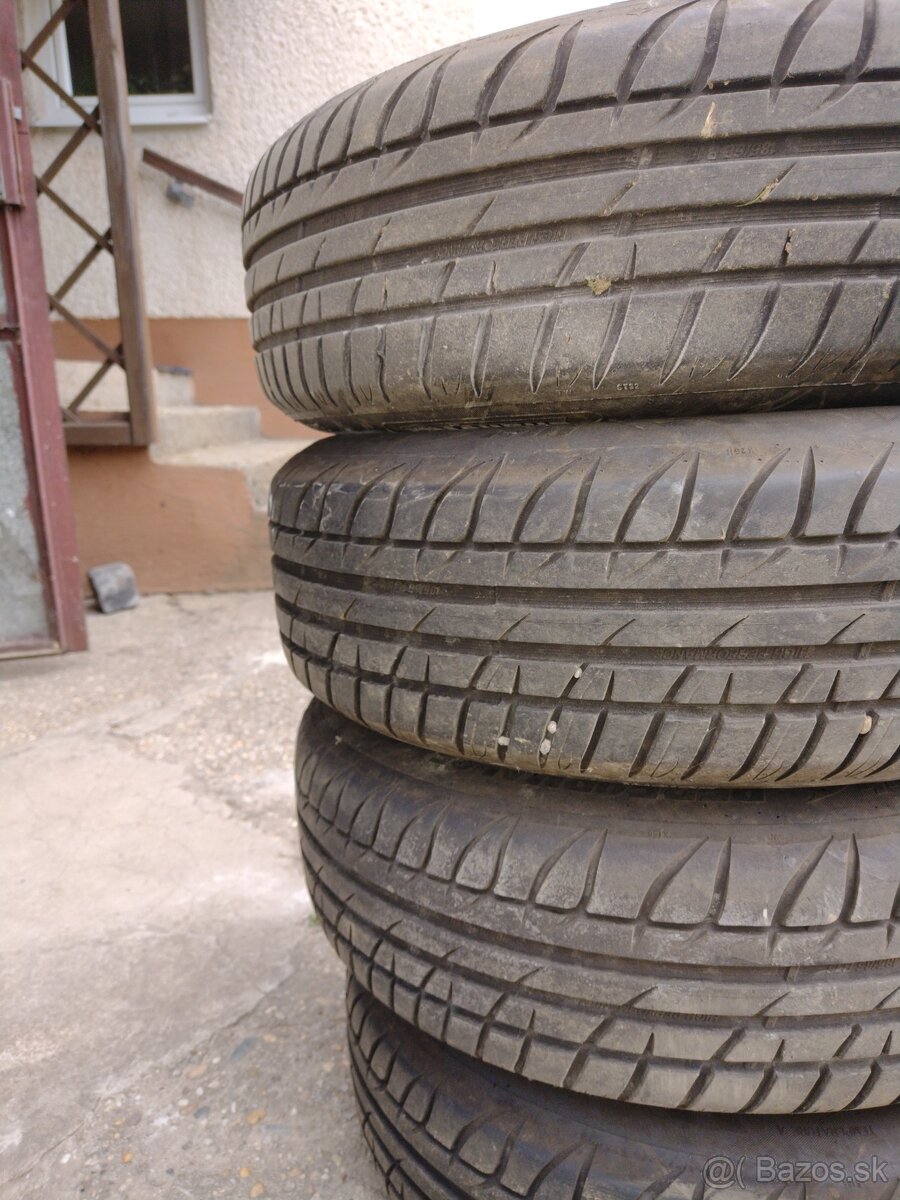 Letné pneumatiky 185/65 R15 na diskoch