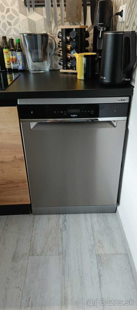 Umývačka riadu Whirlpool