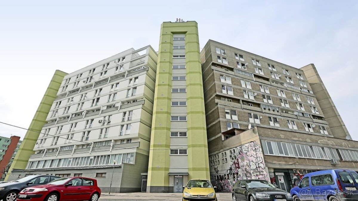Stavbárska 40, 42
