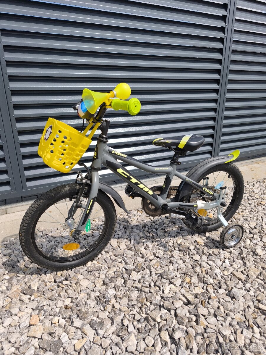 CTM Foxy 16" vo veľmi dobrom stave