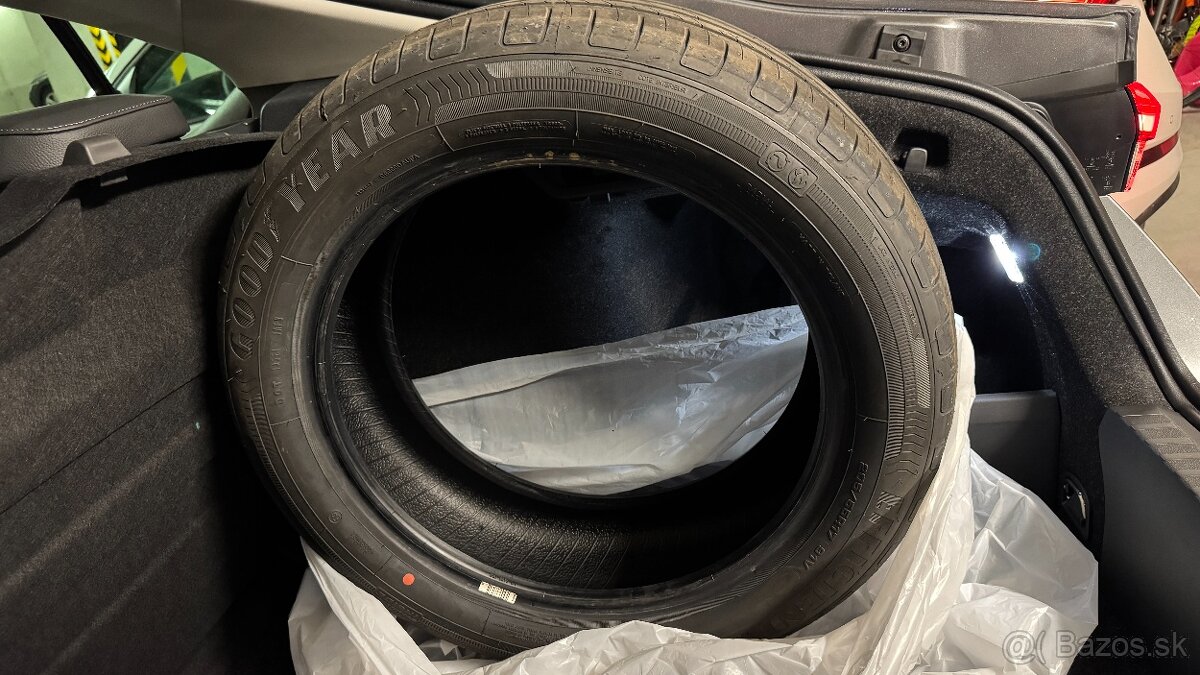 Goodyear EfficientGrip Performance 205/55 R17 91V