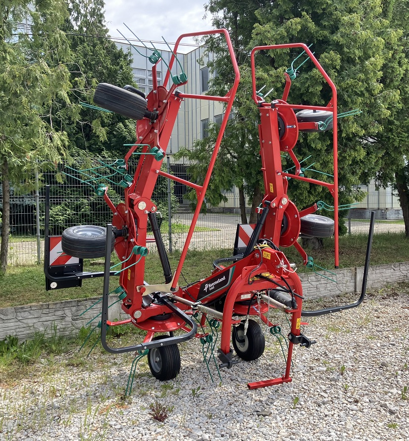 Obracač krmovín Kverneland 8460