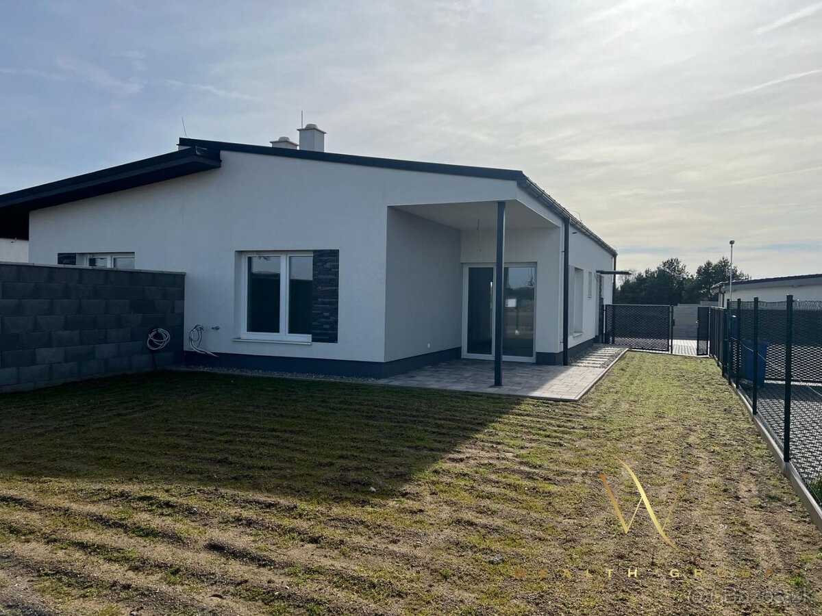 Na predaj 3 izbový bungalov v novej lokalite v obci Láb