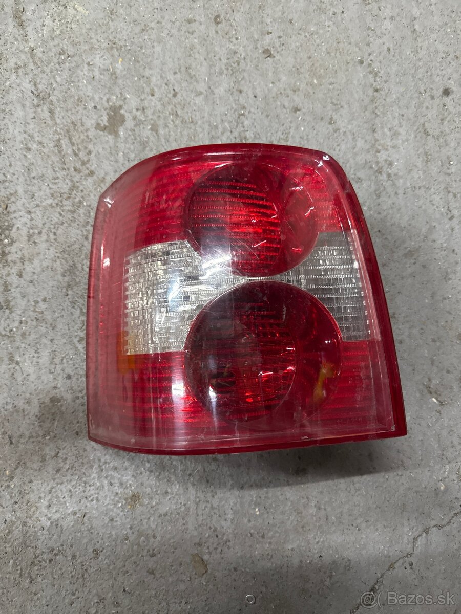Zadné šoférove svetlo passat b5.5 kombi