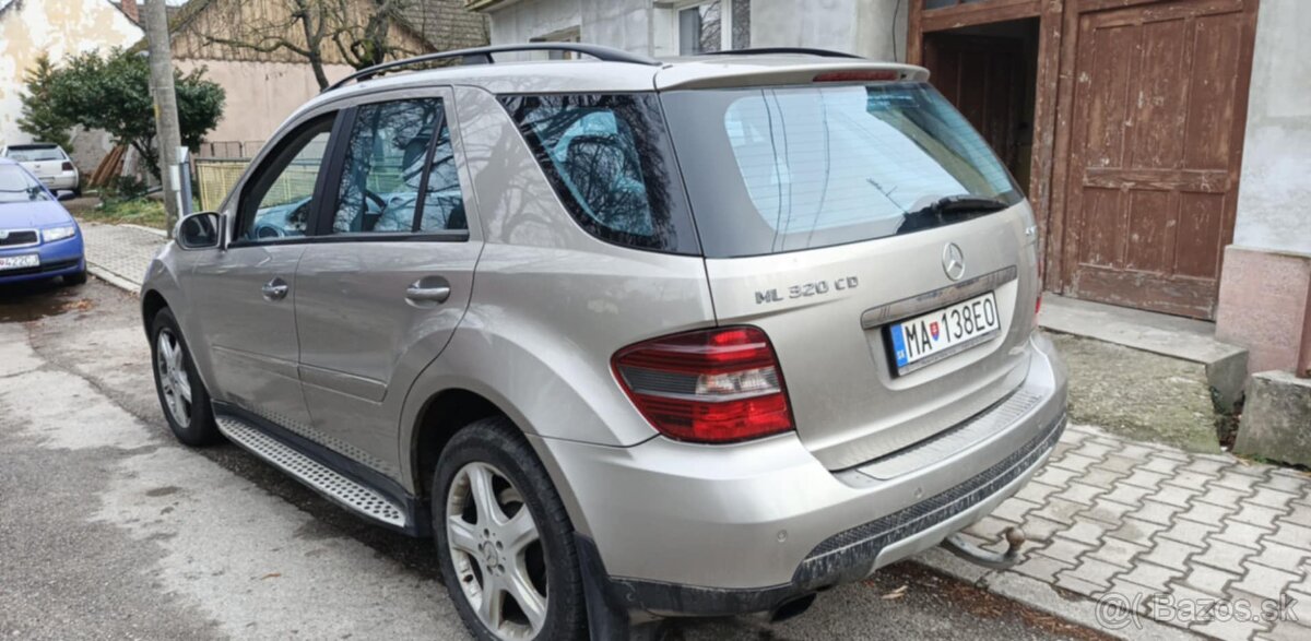 Mercedes-Benz triedy ML 320cdi