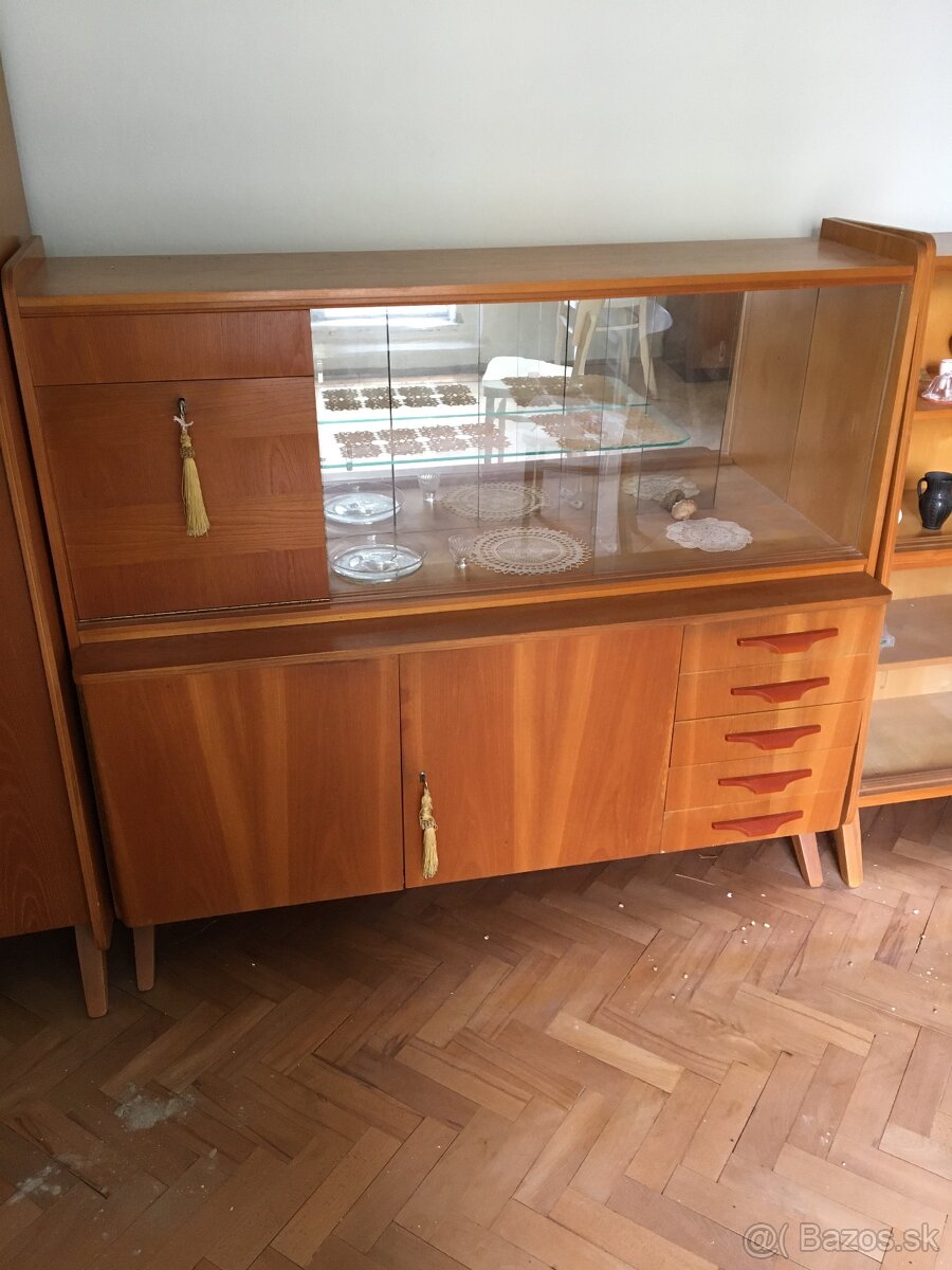 predam retro sekretar 15euro