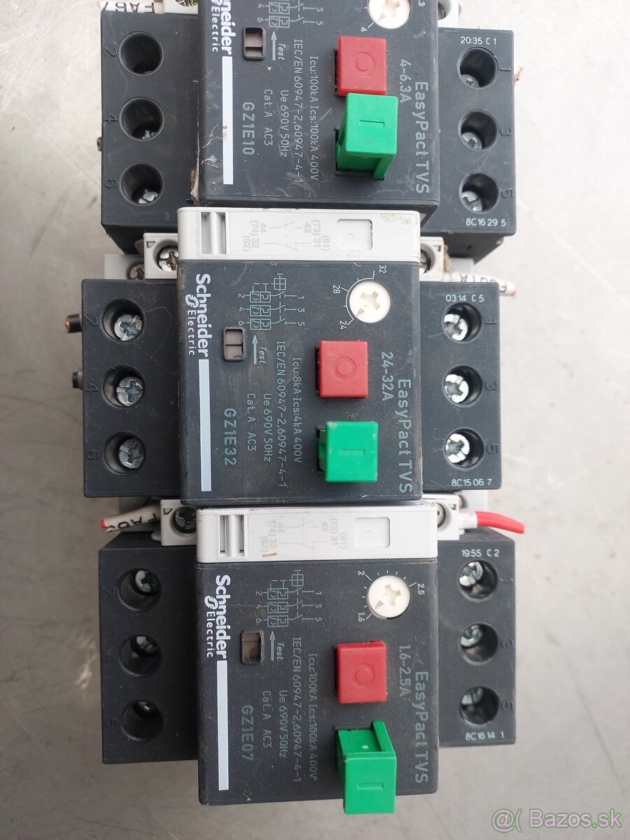 Motorový spúšťač, stykač, relé.