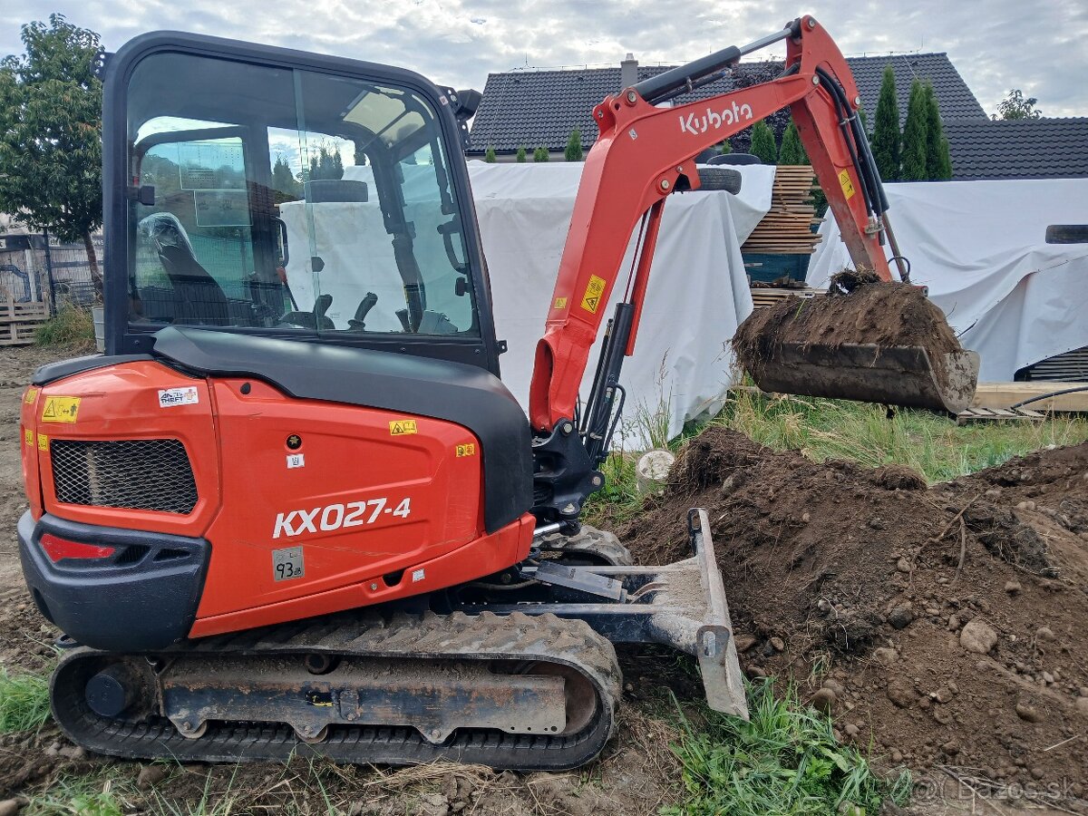 Minibager minirypadlo kubota kx 027-4