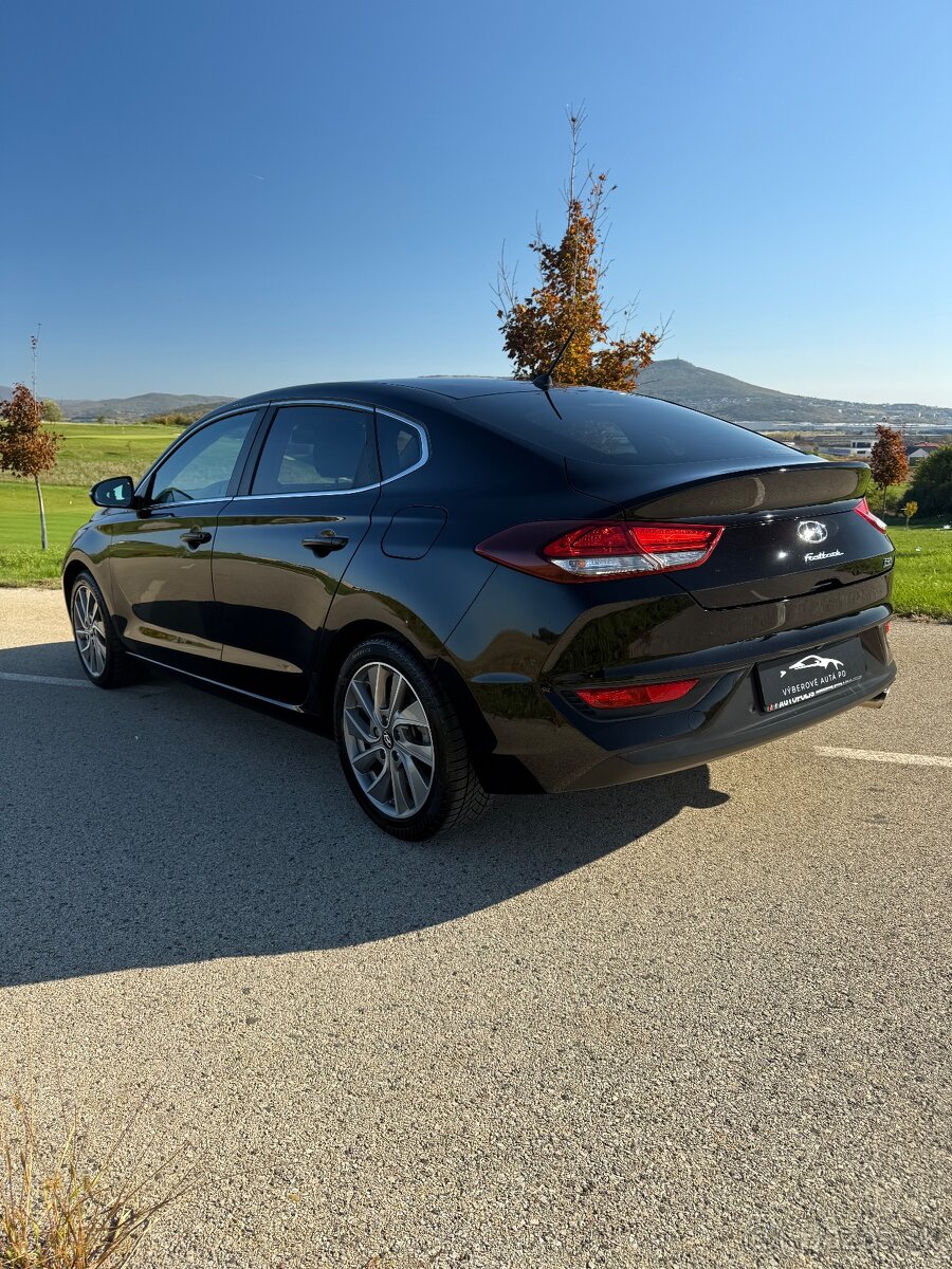 Hyundai i30 Fastback 1.4 T-GDi 94 ooo KM