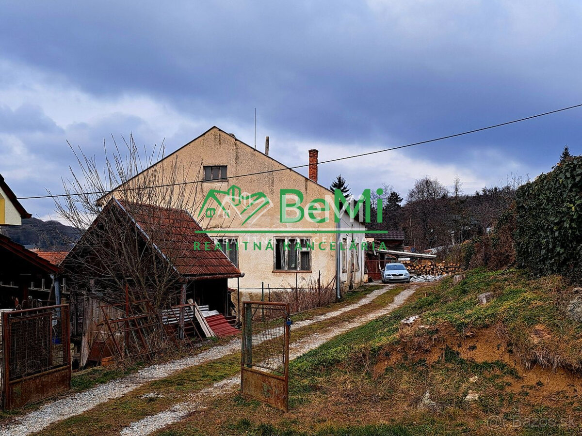 Rodinný dom Kostoľany pod Tribečom (002-12-VLAS)